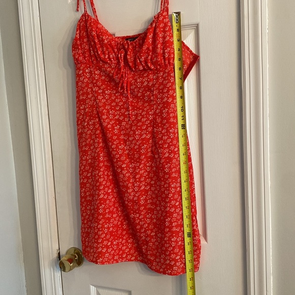 Nasty Gal dress Red with white flowers, spaghetti straps w/side zipper Size 10 - Picture 9 of 9